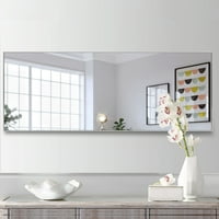 Bijelo moderno ogledalo u punoj dužini u neutralnoj boji
