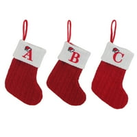Božićna čarapa s vezenim slovom na fino izrađenom visećem užetu božićna čarapa svečani božićni ukras u stilu