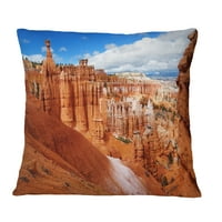 Dizajnerski hoodoos od pješčenjaka u kanjonu Brice - jastuk s pejzažnim tiskom-18.18